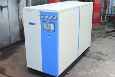 用戶購買水冷箱式冷水機(jī)怎么選擇供貨商？